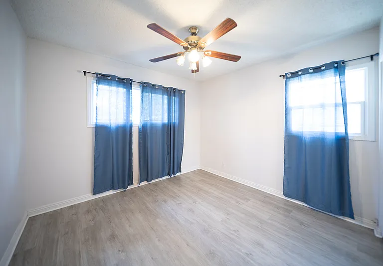 118 E Shady Grove Dr — Photo 8