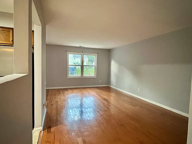 149 Zwolak Ct — Photo 7
