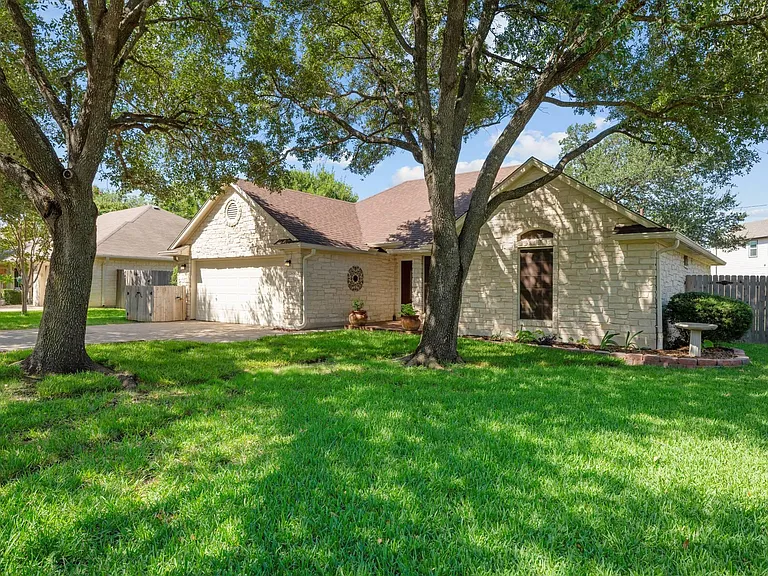 2604 Bluebonnet Valley Dr — Photo 31