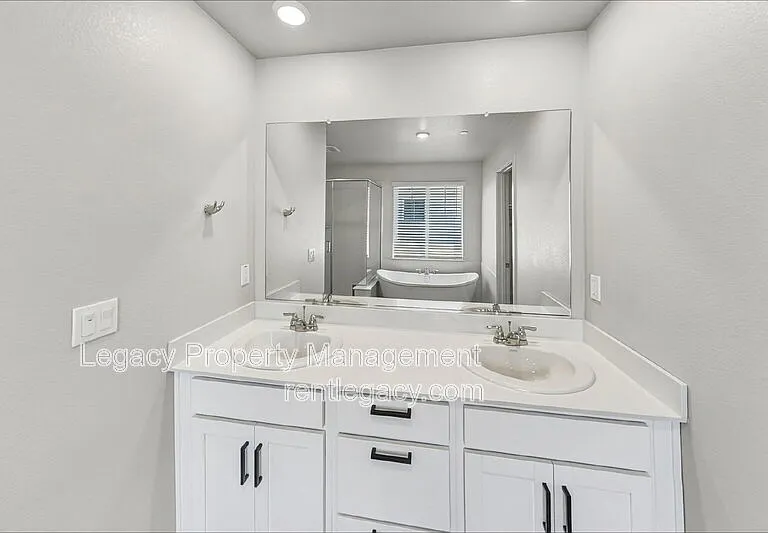 112 Seahorse St — Photo 8