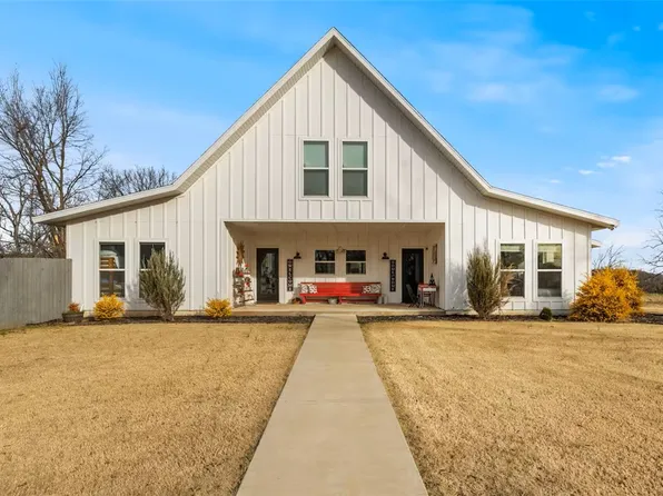 149 NW Campbell Rd, Fayetteville, AR 72701
