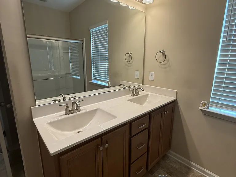222 Skyway Dr — Photo 7