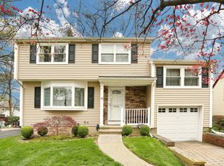 74 Highwood Ave, Waldwick, NJ 07463