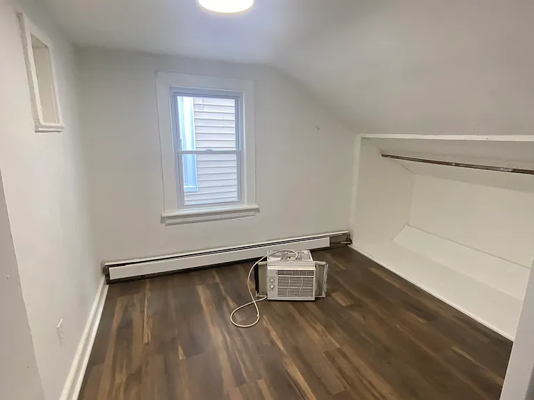 61 Highland St — Photo 6