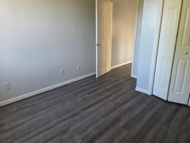 105 W Emeline St — Photo 18
