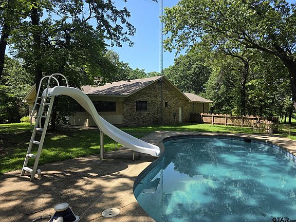 3rd image of 1412 County Road 3234
