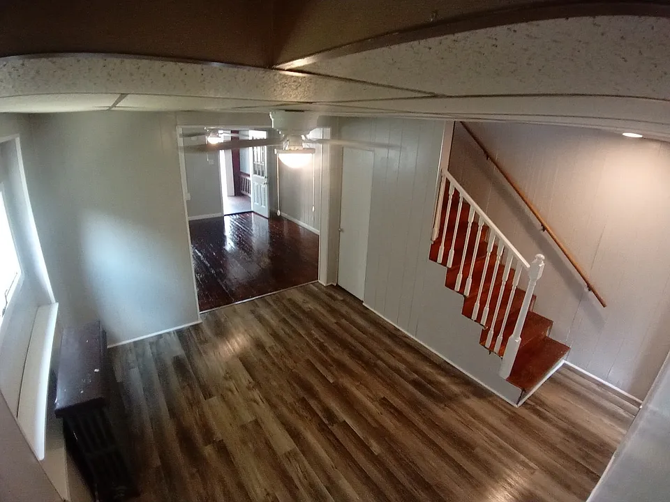 554 Coleman Ave