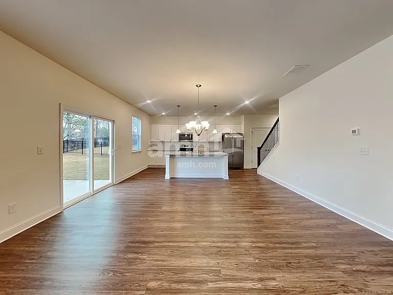 509 Slew Dr — Photo 5