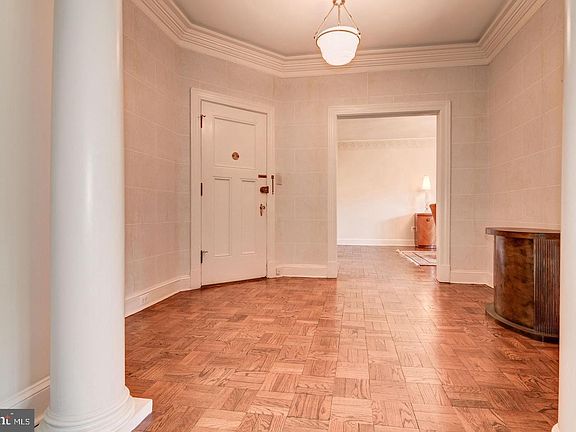 5th image of 4000 Cathedral Ave NW APT 335-B