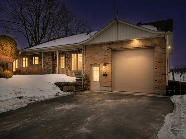 444 Rue Raymond, Montreal, QC H9C 2A4