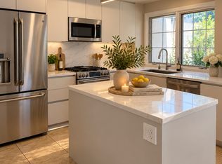17 Cormorant Cir, Newport Beach, CA 92660