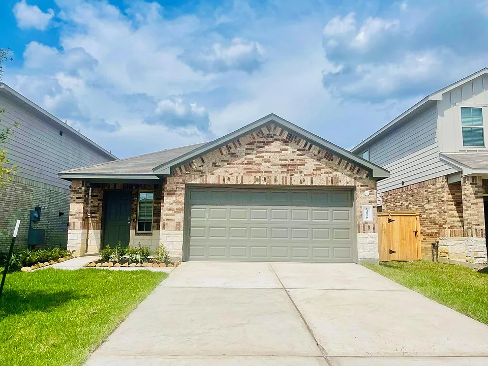 14858 Cypress Hollow Dr