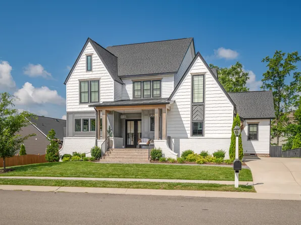 3618 Graythorne Dr, Midlothian, VA 23112
