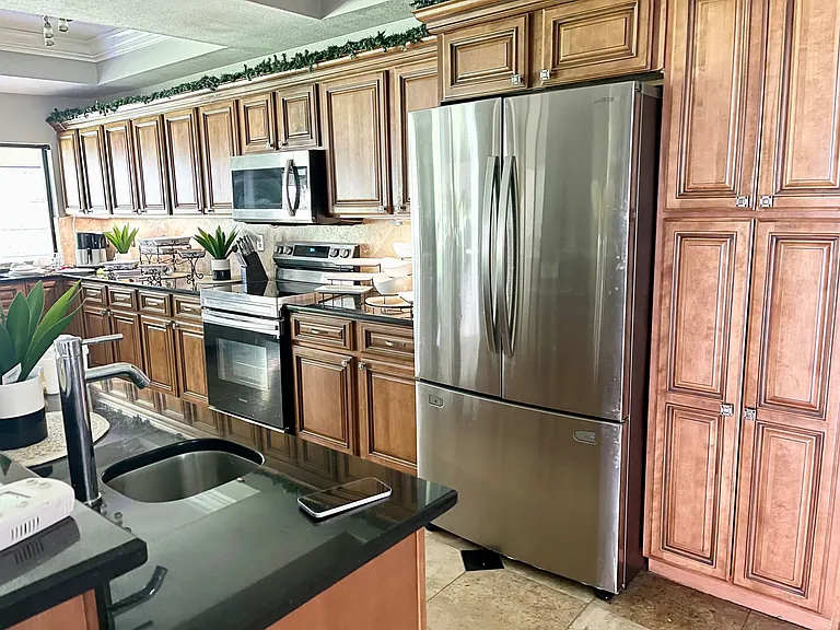 1102 S Sugartree Dr — Photo 10