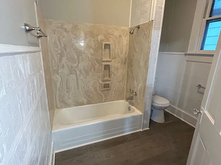 1822 Main St — Photo 18