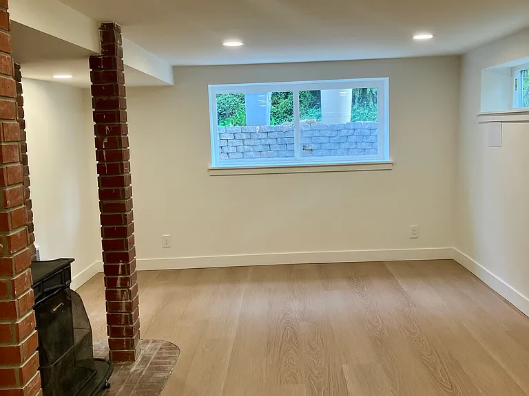 603 N 122nd St — Photo 3