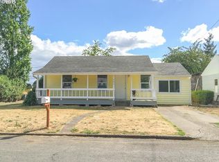 504 E Harrison St, Carlton, OR 97111