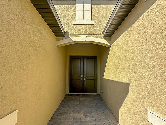 3rd image of 3224 Altimira Dr