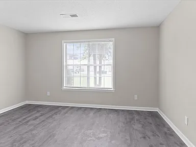 Chateau Apartments — photo 10