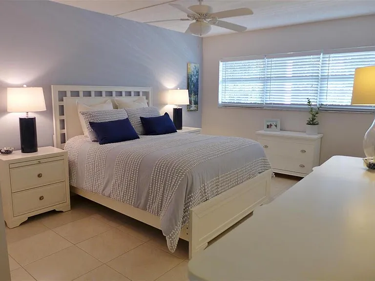 605 Oaks Dr #503 — Photo 4