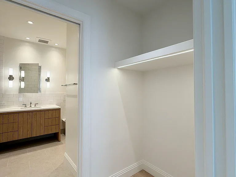 57 Christopher St #5B — Photo 31
