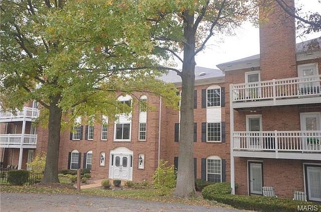 1st image of 964 Claytonbrook Dr APT 2D