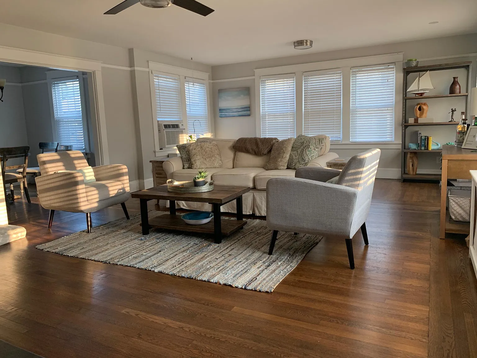 4 bed, 2832 sqft, $4,000 — Photo 4