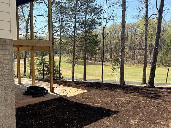 5th image of 218 Birdie Rd