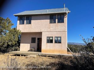 137 Lavano Dr, Capitan, NM 88316