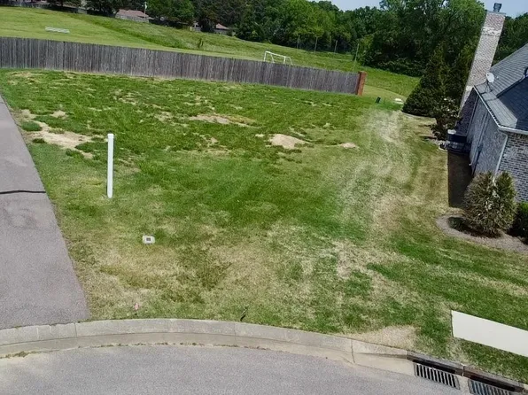 22 Hampton Pl, Dyersburg, TN 38024