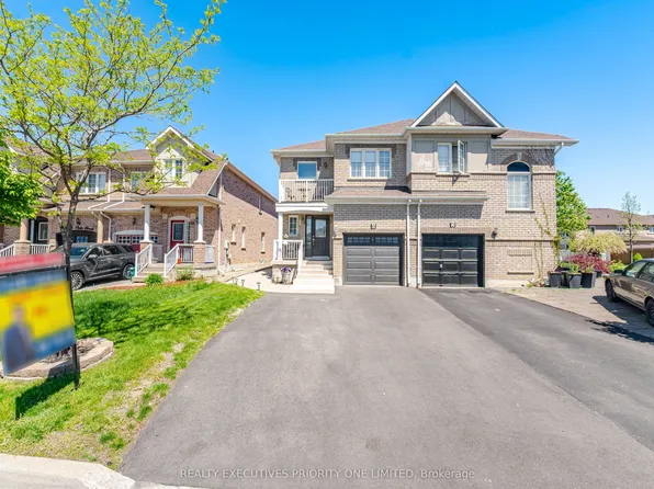 6 La Pinta St, Vaughan, ON L6A 3H9