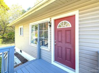 382 Sand Hill Rd, Asheville, NC 28806