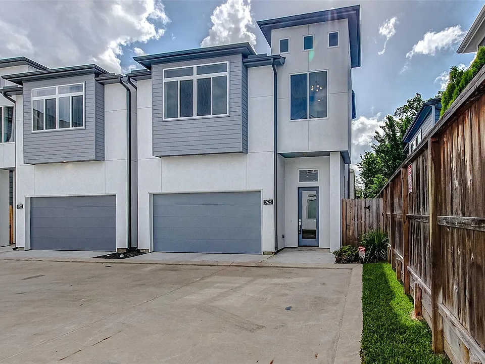 8926 Spring Knoll Forest Dr