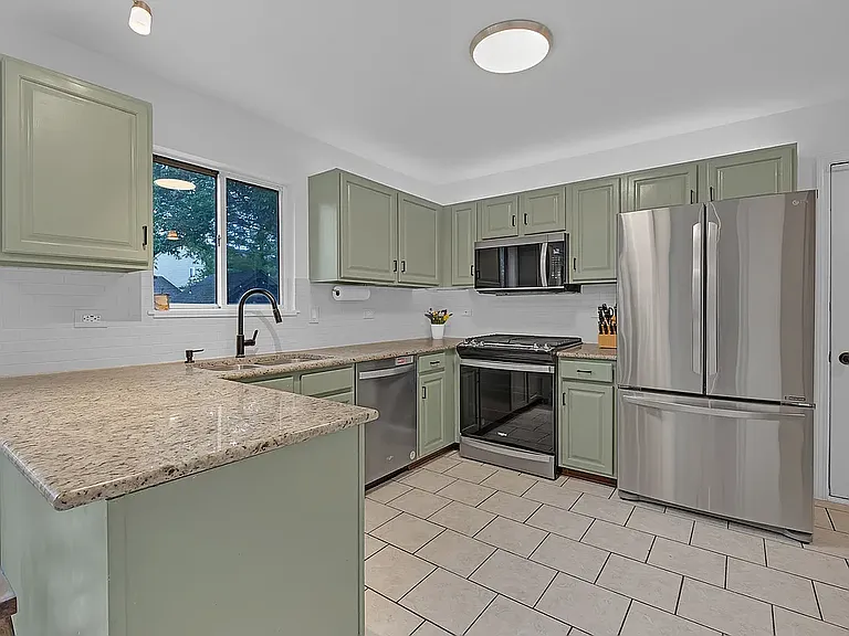 794 White Pine Cir — Photo 7