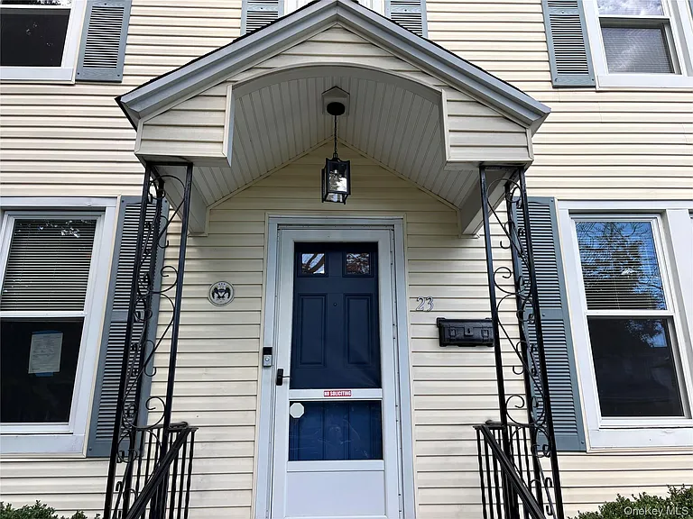 23 Perry Ave — Photo 2