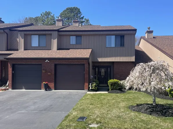 22 Timber Ridge Drive, Holbrook, NY 11741