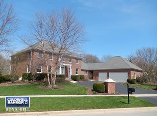 369 Merry Oaks Dr, Sycamore, IL 60178