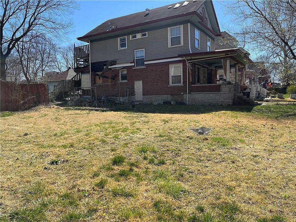2nd image of 3521 Forest Ave