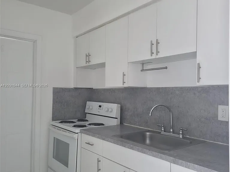 1610 Liberty St #1 — Photo 15