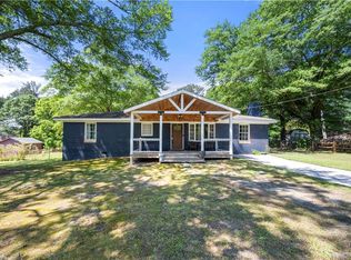 3770 Ponderosa Ln, Powder Springs, GA 30127