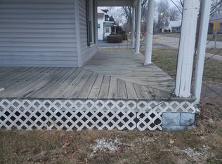 706 Gray St, Bridgeport, IL 62417