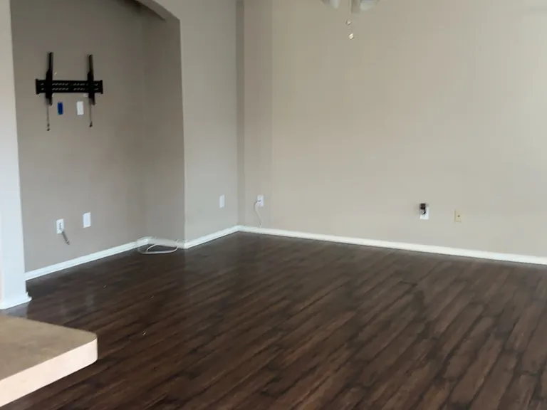 7524 Lazy Spur Blvd — Photo 18