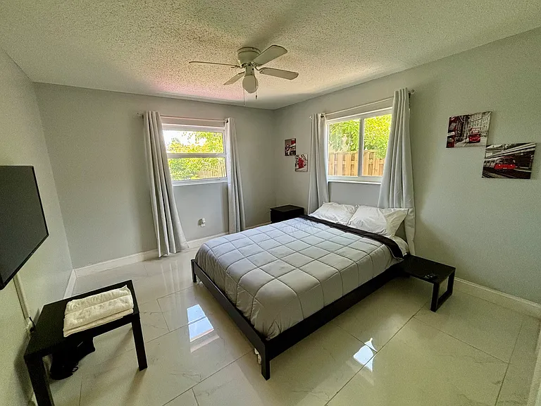 9162 NW 26th Pl — Photo 10