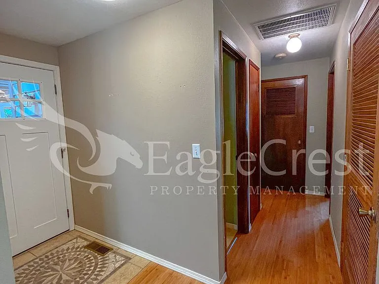 1130 SE Colonial Dr — Photo 18