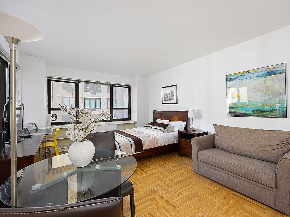 1st image of 210 E 47th St #10X