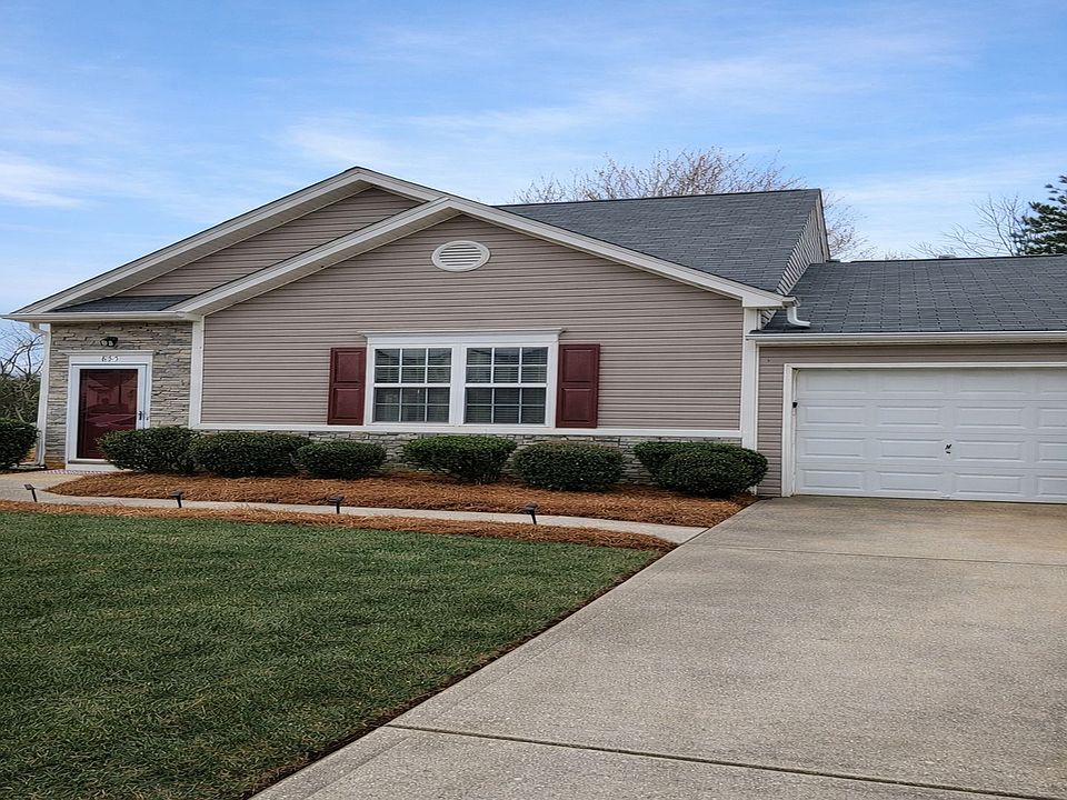 1st image of 855 Lakeside Cir