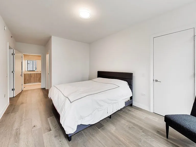 211 N Harbor Dr #403 — Photo 7
