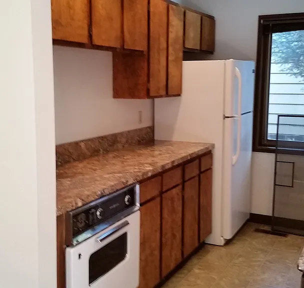 808 Queen Ave — Photo 6