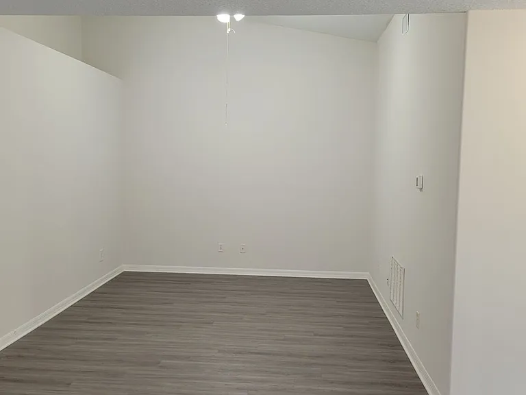 11A Squire Pl — Photo 2