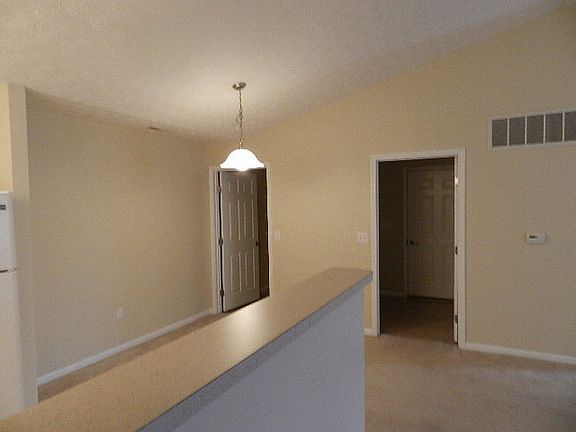 5th image of 451 New Park Dr